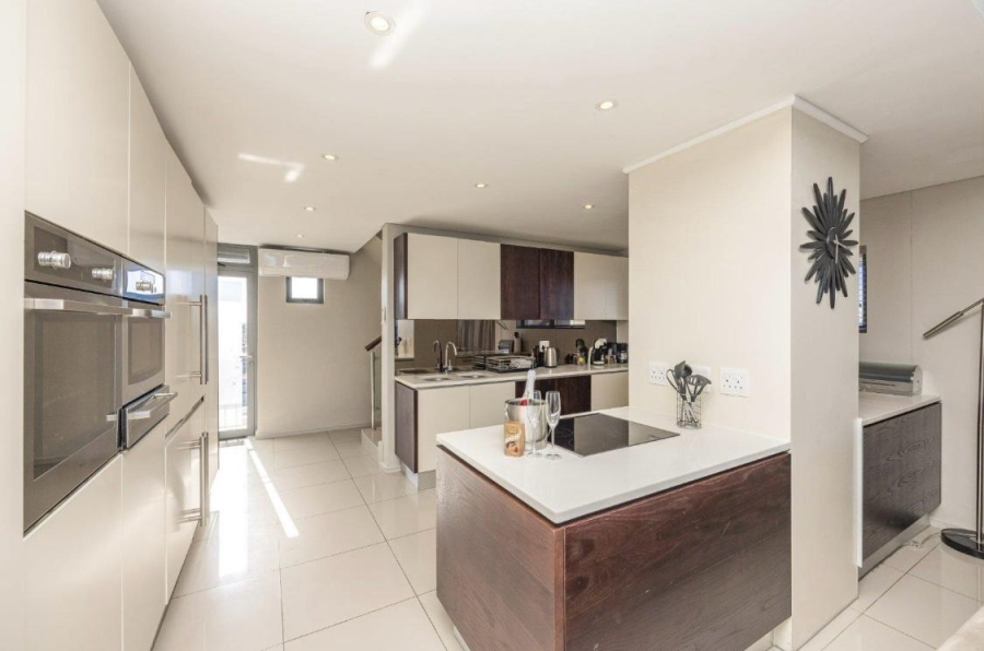 4 Bedroom Property for Sale in Waves Edge Western Cape
